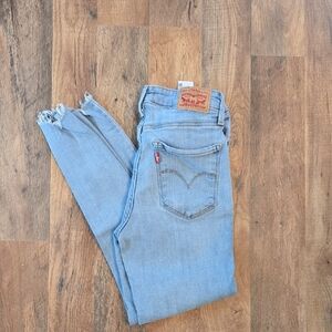 Levi's Sky Blue Ankle Jeans